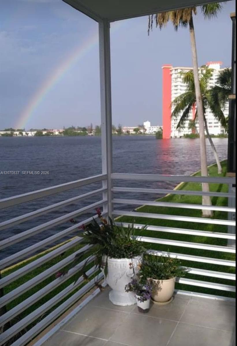 1175 NE Miami Gardens Dr # 208, Miami, FL 33179 photo 2