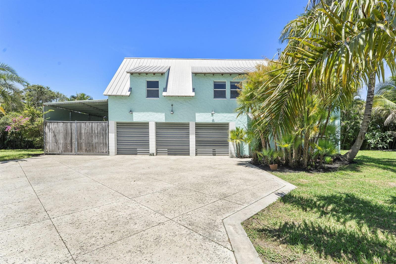 7044 Thompson Road, Boynton Beach, FL 33426