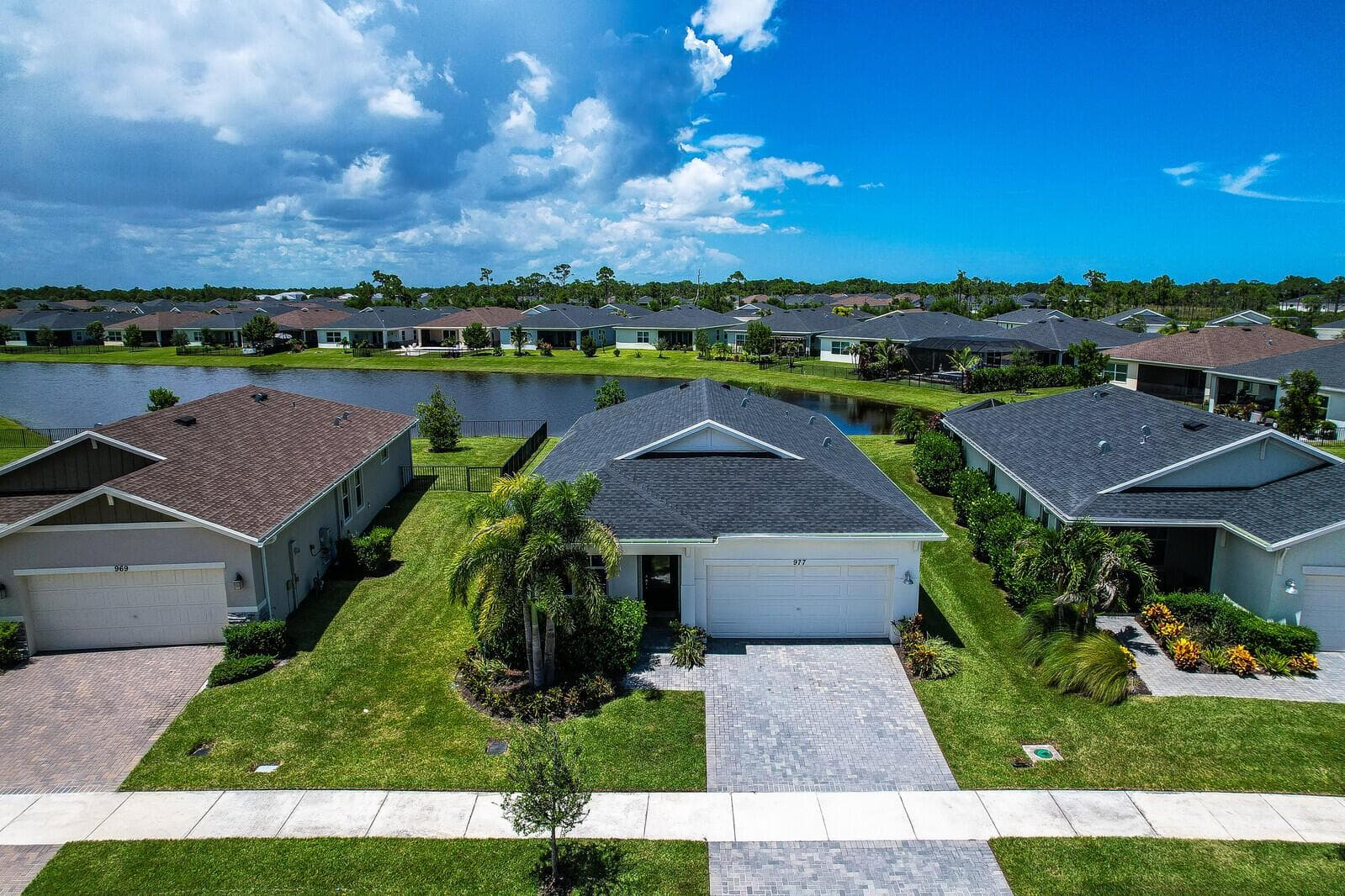 977 SE CROSSWOOD Way, Port St. Lucie, FL 34984