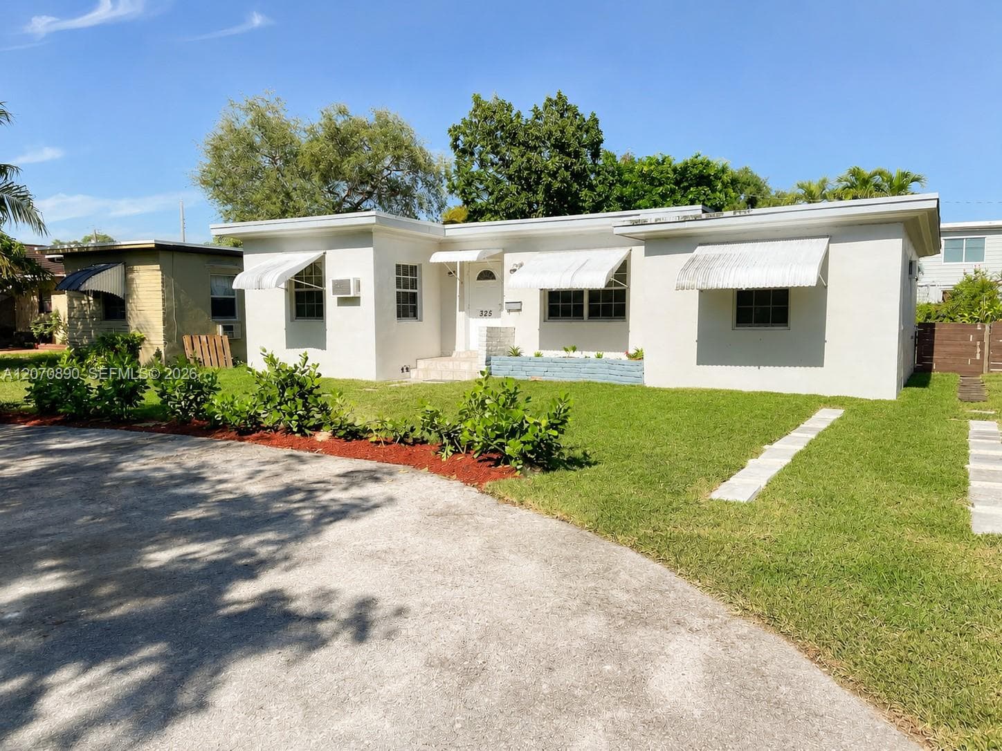 325 NE 108th St # 1, Miami, FL 33161 photo 4