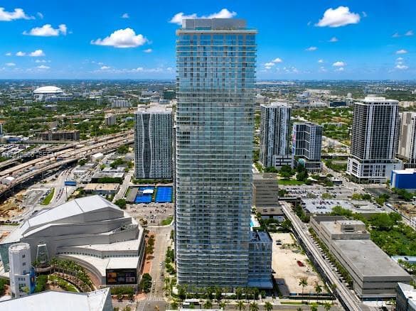 1400 Biscayne Blvd # 3401, Miami, FL 33132 photo 2