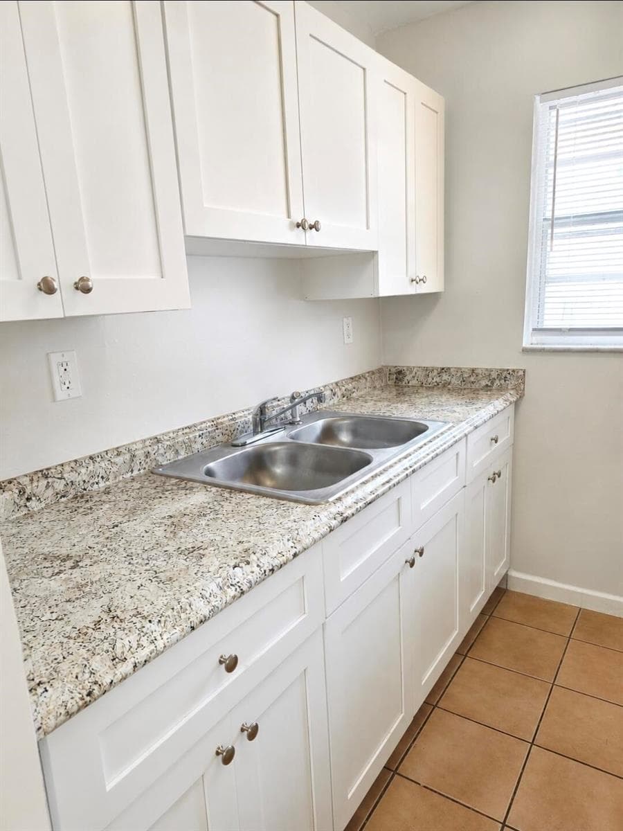 4655 Palm Avenue # 205, Hialeah, FL 33012 photo 2