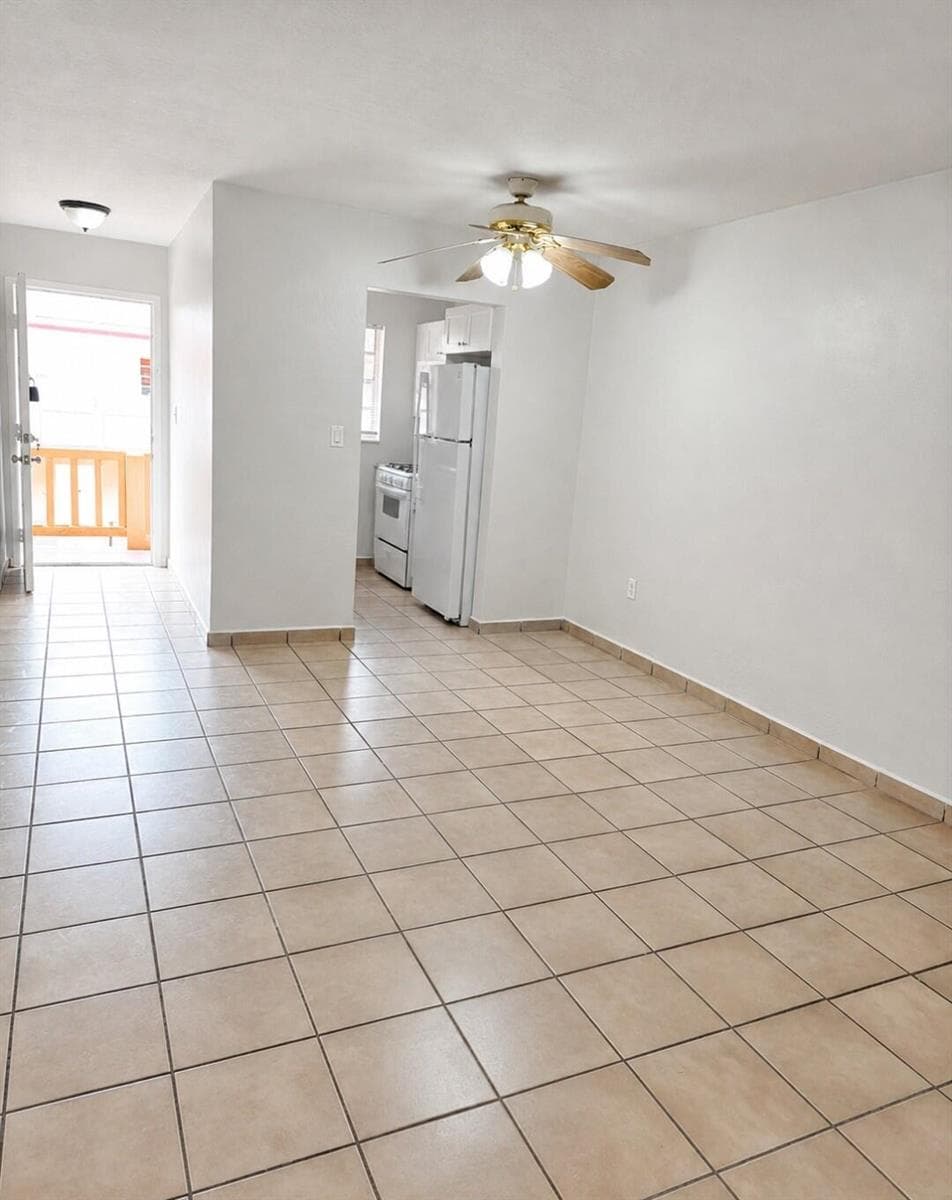 4655 Palm Avenue # 205, Hialeah, FL 33012