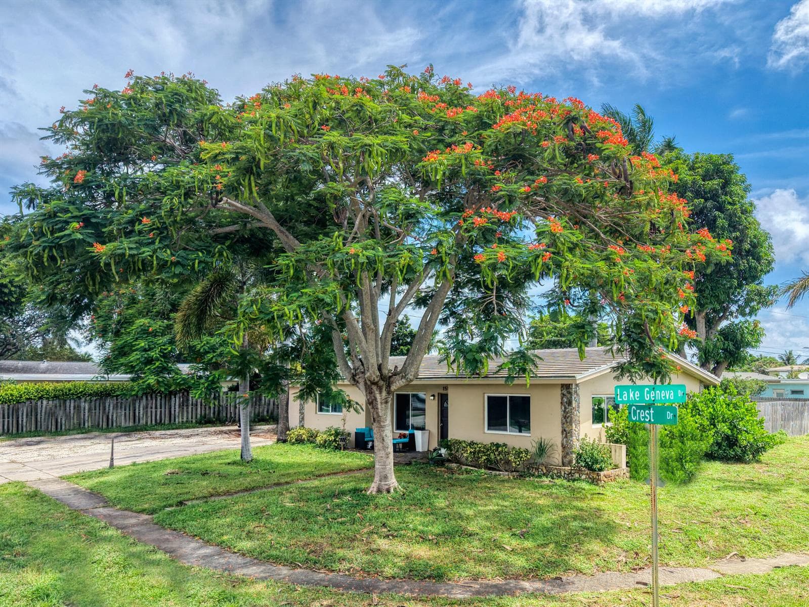 1510 CREST Drive, Lake Worth, FL 33461 photo 3