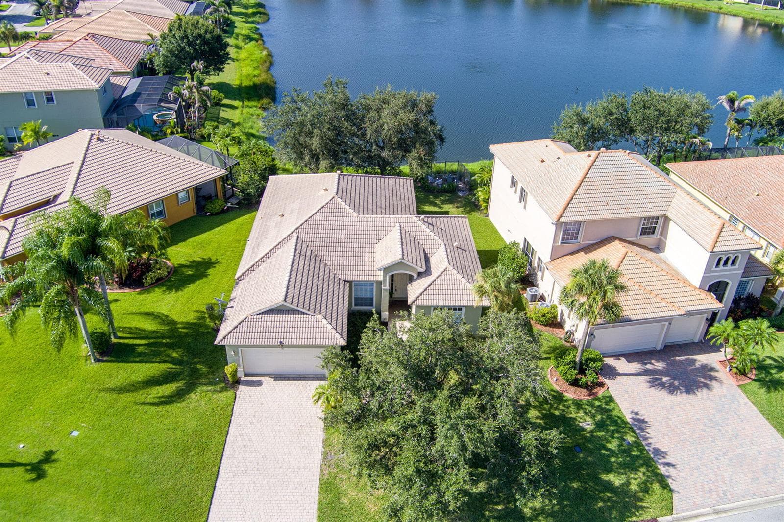 381 NW SHEFFIELD Circle, Port St. Lucie, FL 34983 photo 2