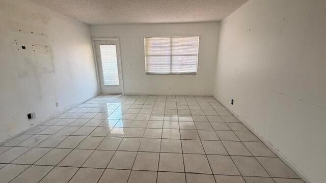 22 Abbey Lane # 104, Delray Beach, FL 33446 photo 2