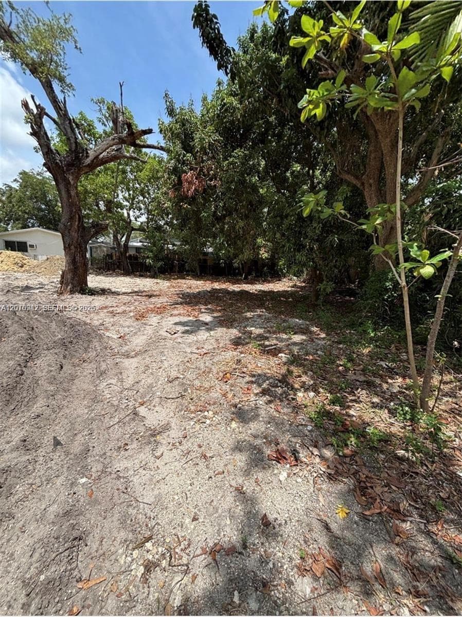 301 NE 58 St, Miami, FL 33137 photo 5