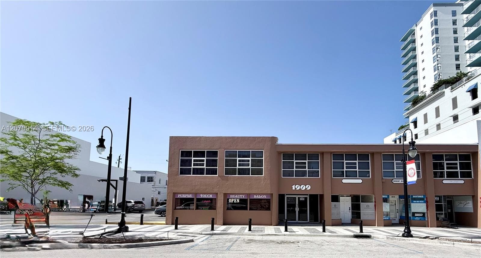 1905 - 1909 Harrison St, Hollywood, FL 33020