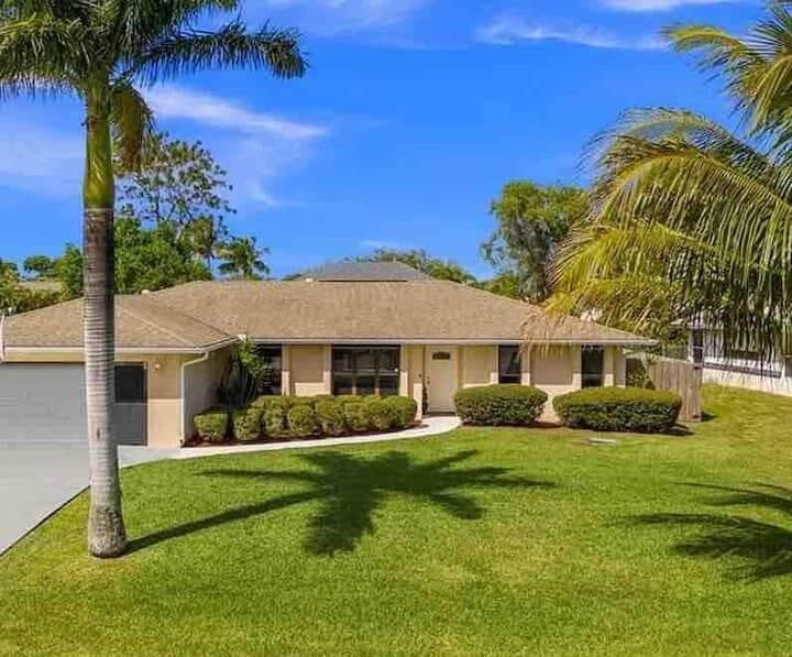 1017 SE Walters Terrace, Port St. Lucie, FL 34983 photo 2