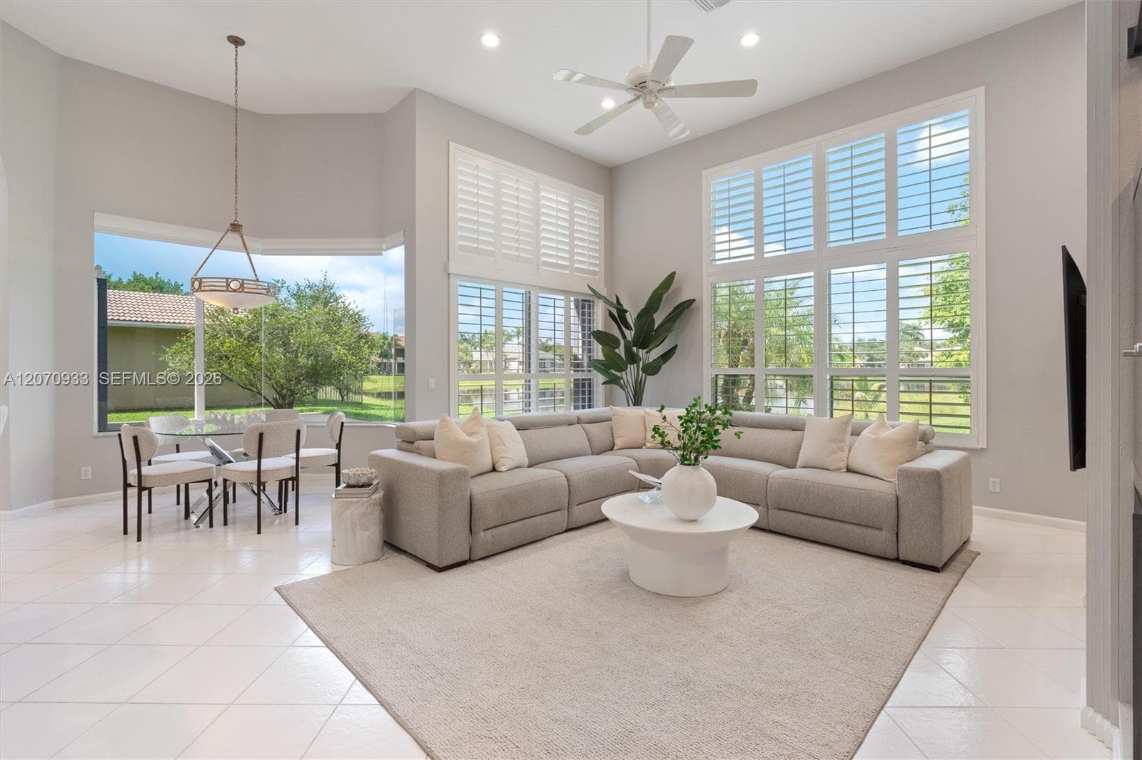2733 Meadowood Dr, Weston, FL 33332 photo 3