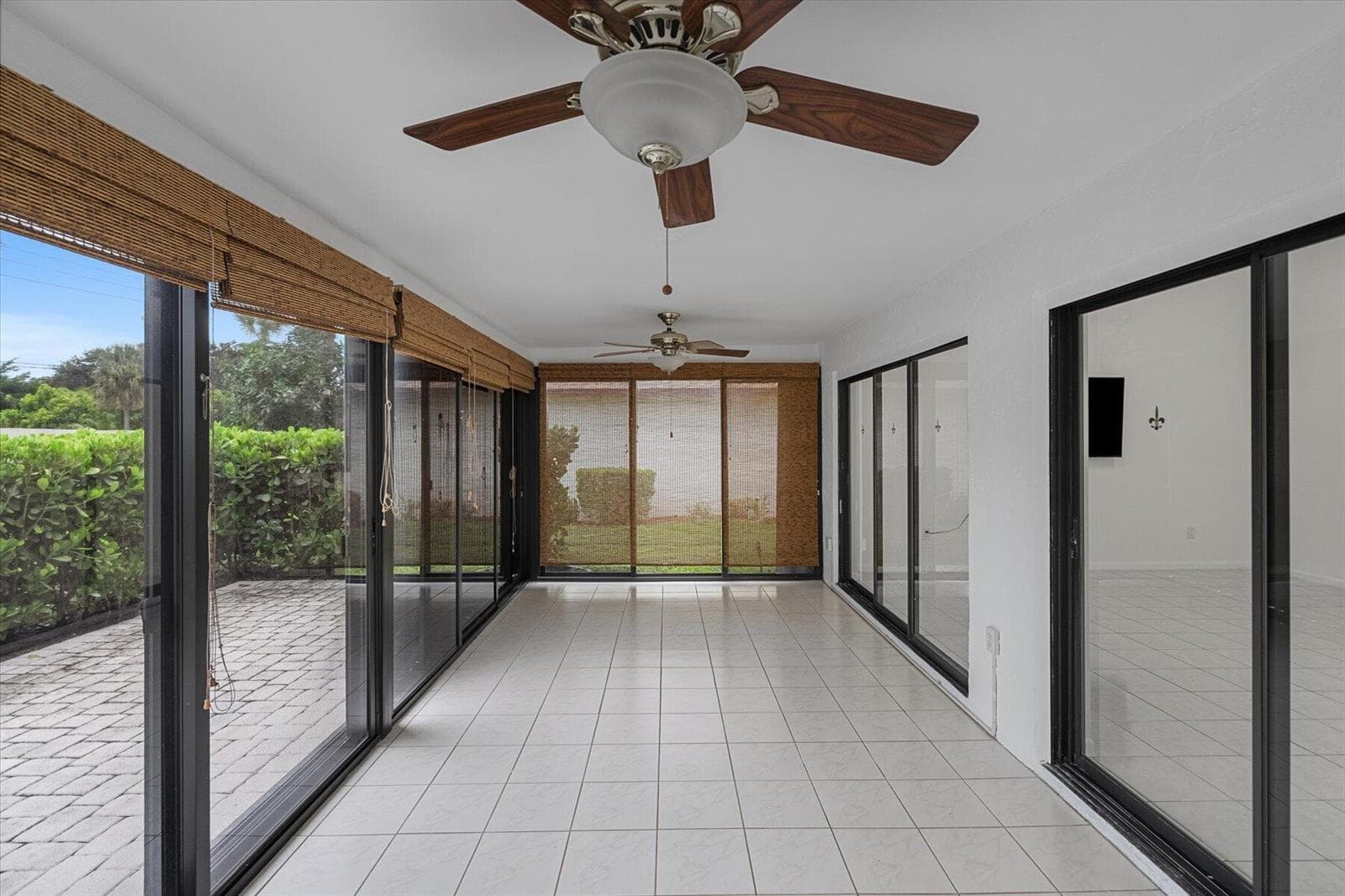 6510 OLIVEWOOD Circle, FL 33463 photo 4