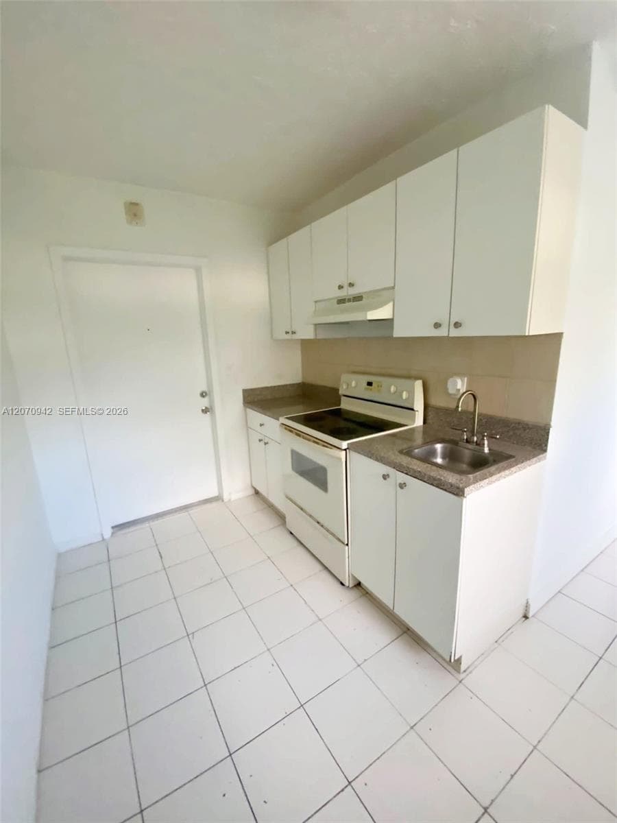 2612 Johnson St # 13, Hollywood, FL 33020 photo 5