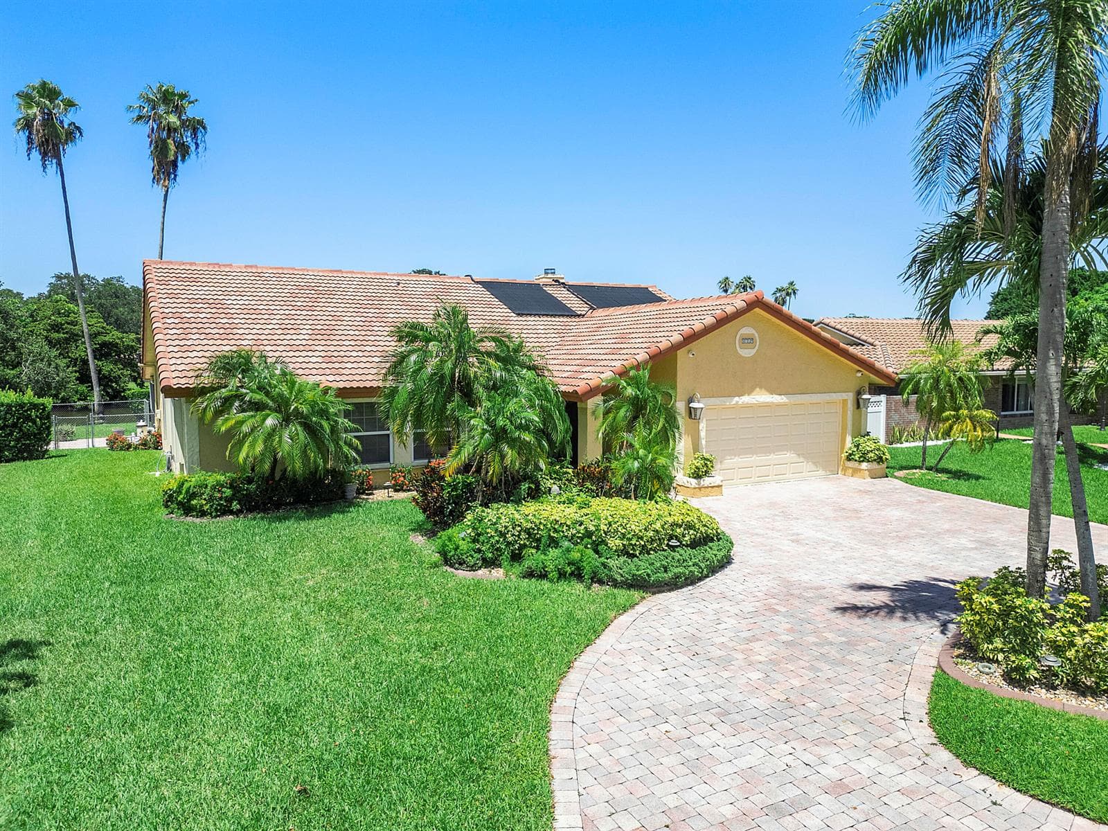 8719 NW 1ST Street, Coral Springs, FL 33071 photo 2