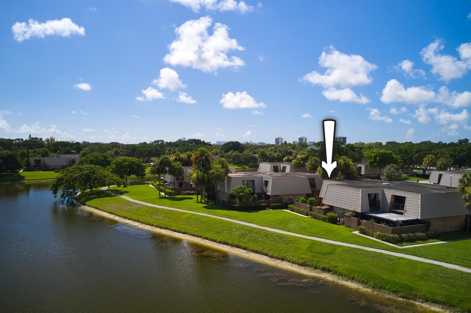 5411 54th Way, West Palm Beach, FL 33409 photo 2