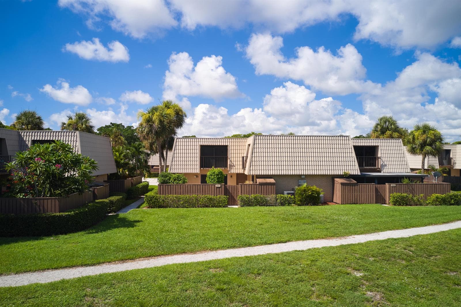 5411 54th Way, West Palm Beach, FL 33409 photo 3