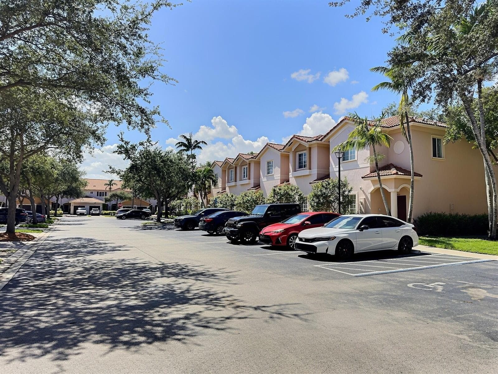 8833 S ISLES Circle # 8833, Tamarac, FL 33321 photo 3