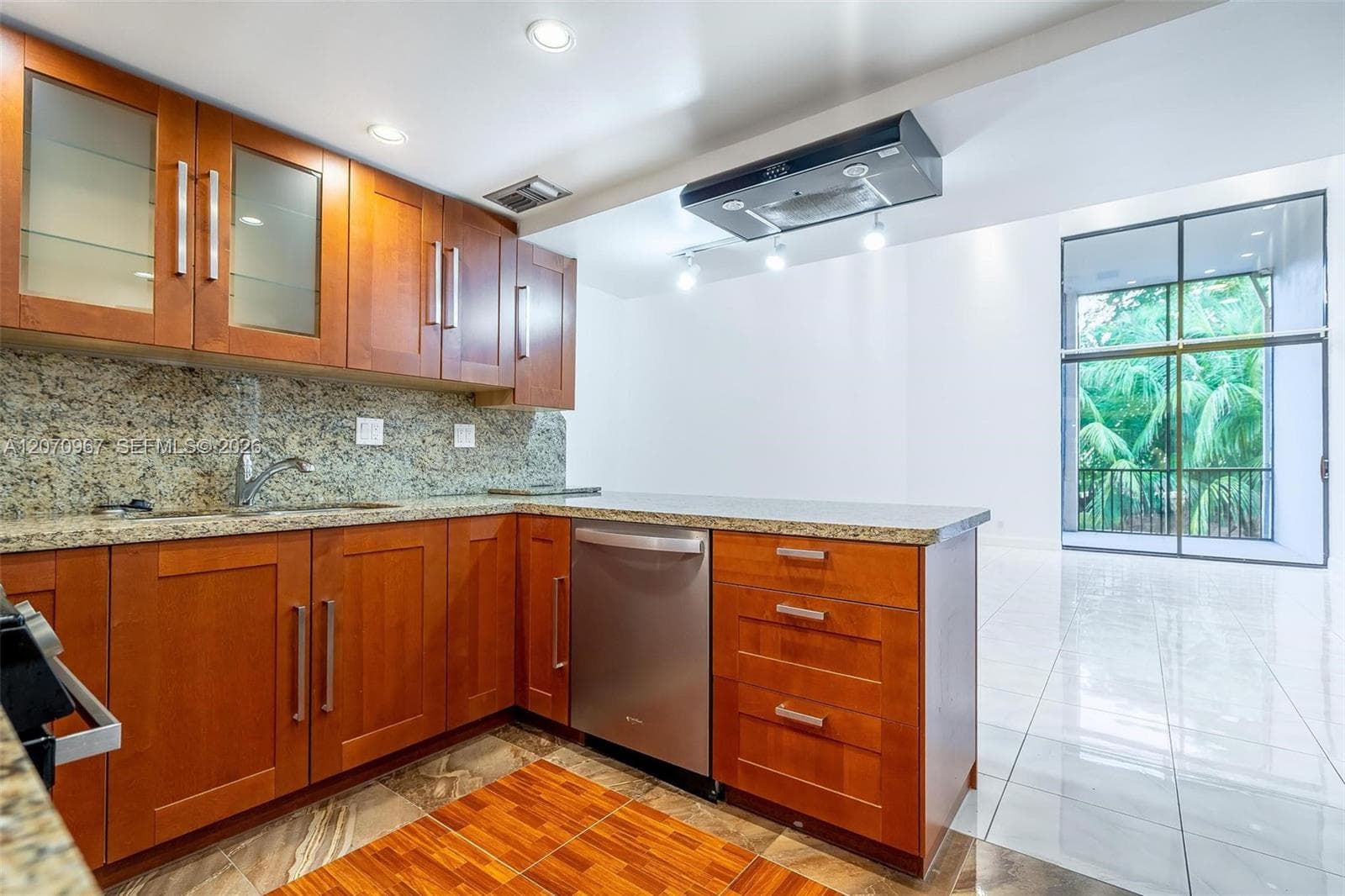 20347 W Country Club Dr # TH15, Aventura, FL 33180 photo 3