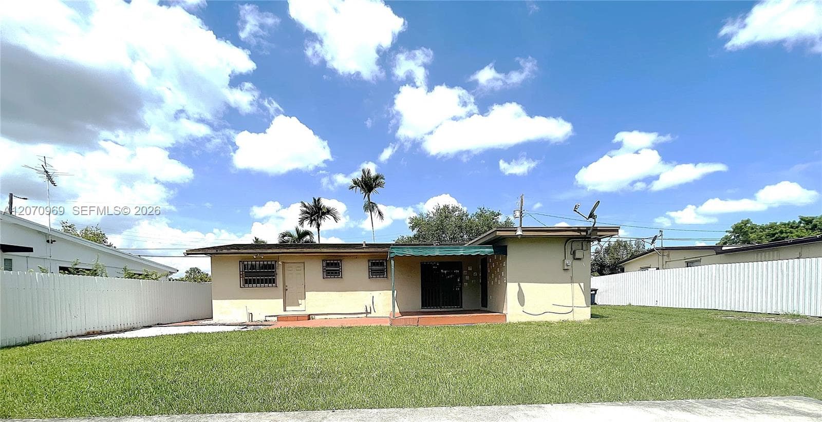 5715 SW 112th Ct, Miami, FL 33173 photo 2