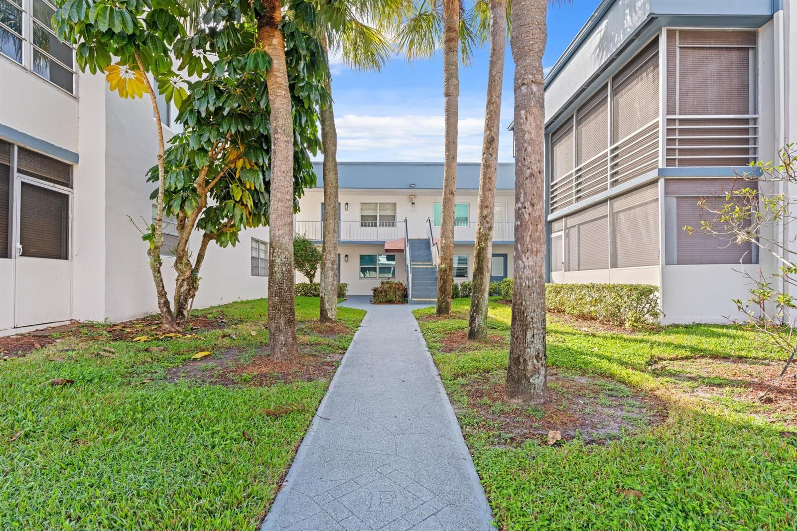246 NORMANDY Lane # F, Delray Beach, FL 33484 photo 2