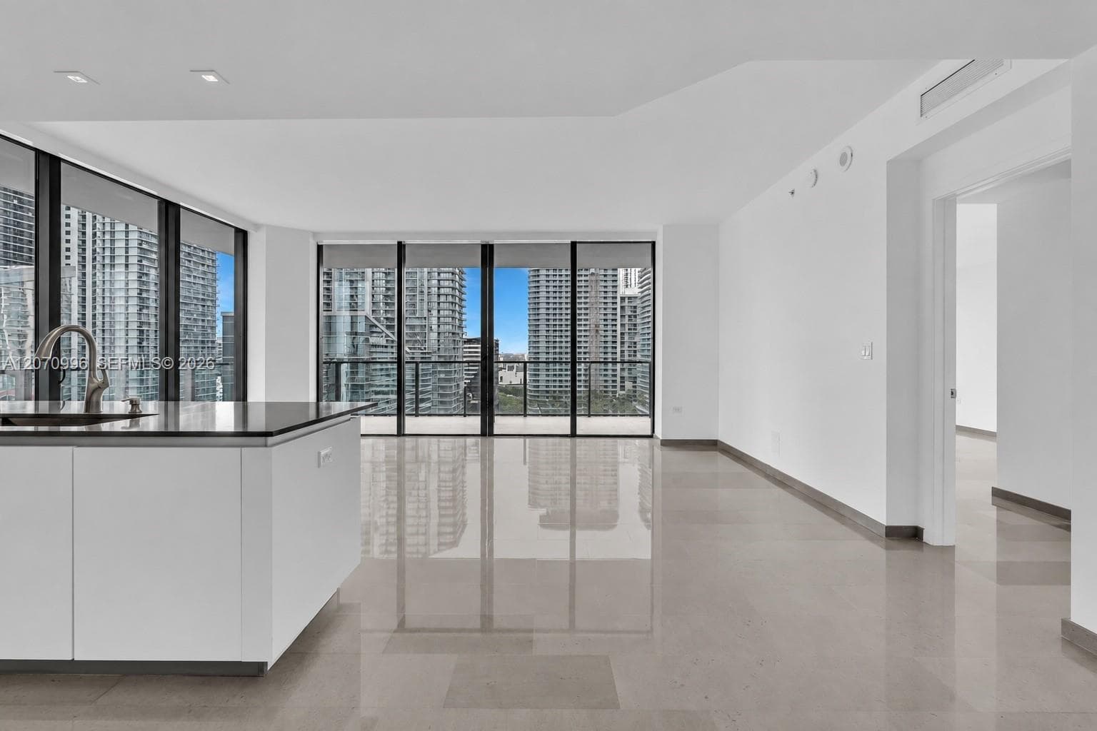 68 SE 6th St # 1702, Miami, FL 33131 photo 5