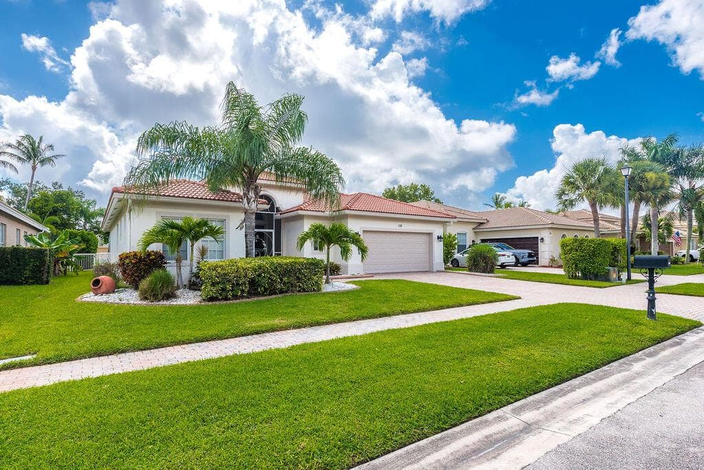 116 BELLA VISTA Way, Royal Palm Beach, FL 33411 photo 2