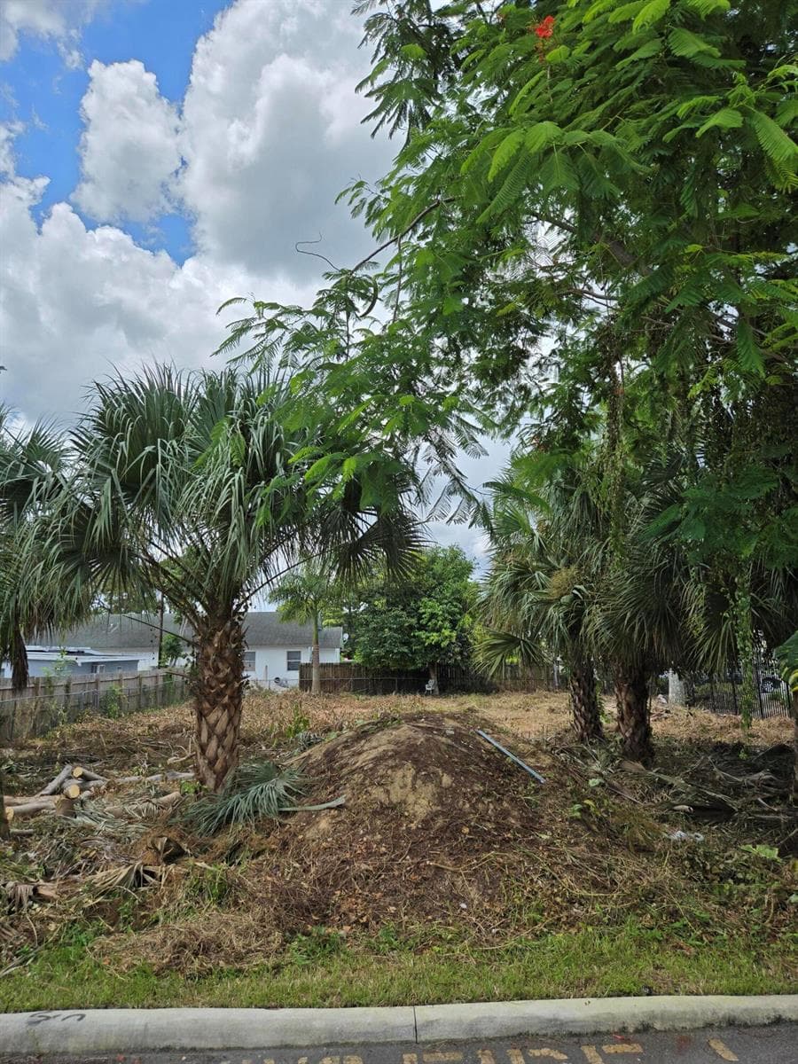 Xxx Patio Court, Lake Worth, FL 33461 photo 5