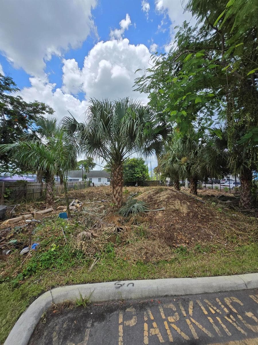 Xxx Patio Court, Lake Worth, FL 33461 photo 4