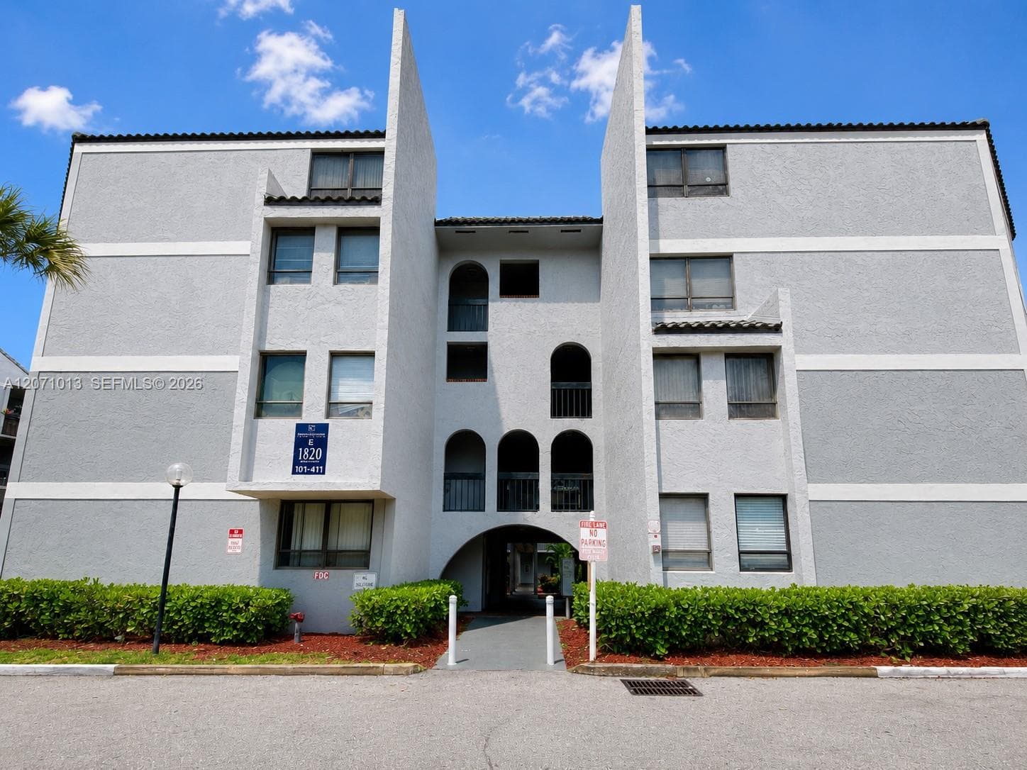 1820 N Congress Ave # 305, West Palm Beach, FL 33401 photo 2