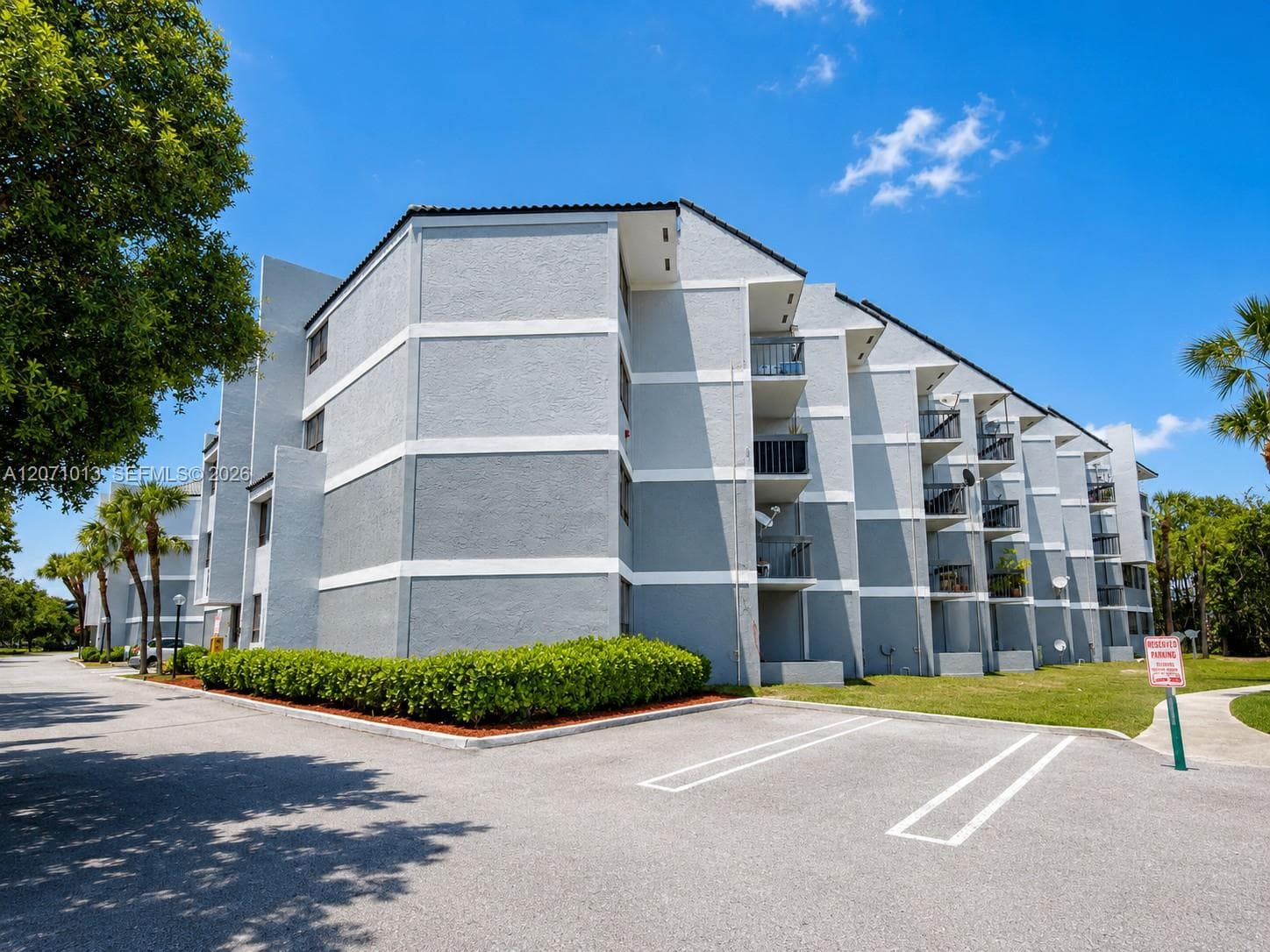 1820 N Congress Ave # 305, West Palm Beach, FL 33401