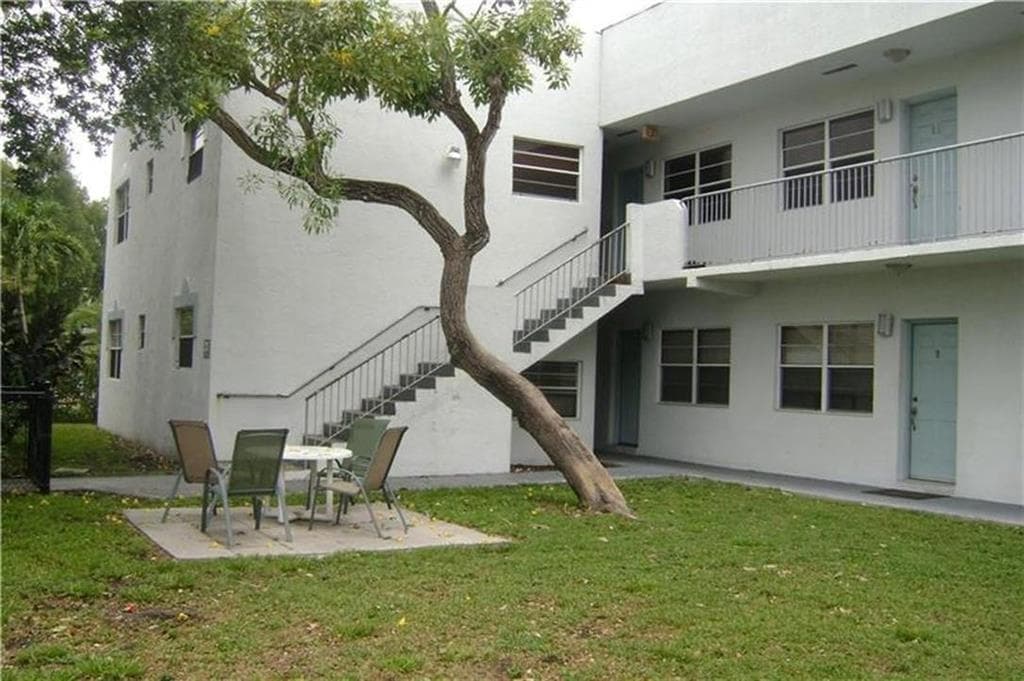 1925 Madison Street # 17, Hollywood, FL 33020 photo 2