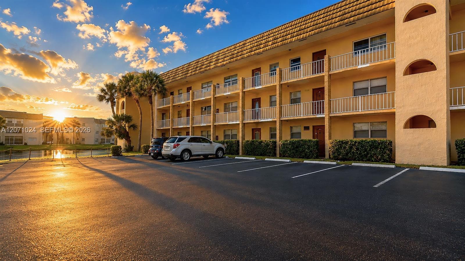 8500 Sunrise Lakes Blvd # 201, Sunrise, FL 33322 photo 2