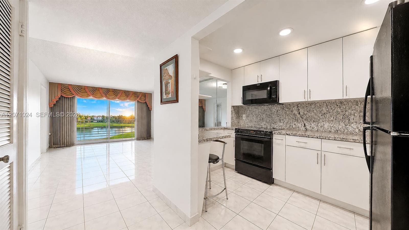 8500 Sunrise Lakes Blvd # 201, Sunrise, FL 33322 photo 5