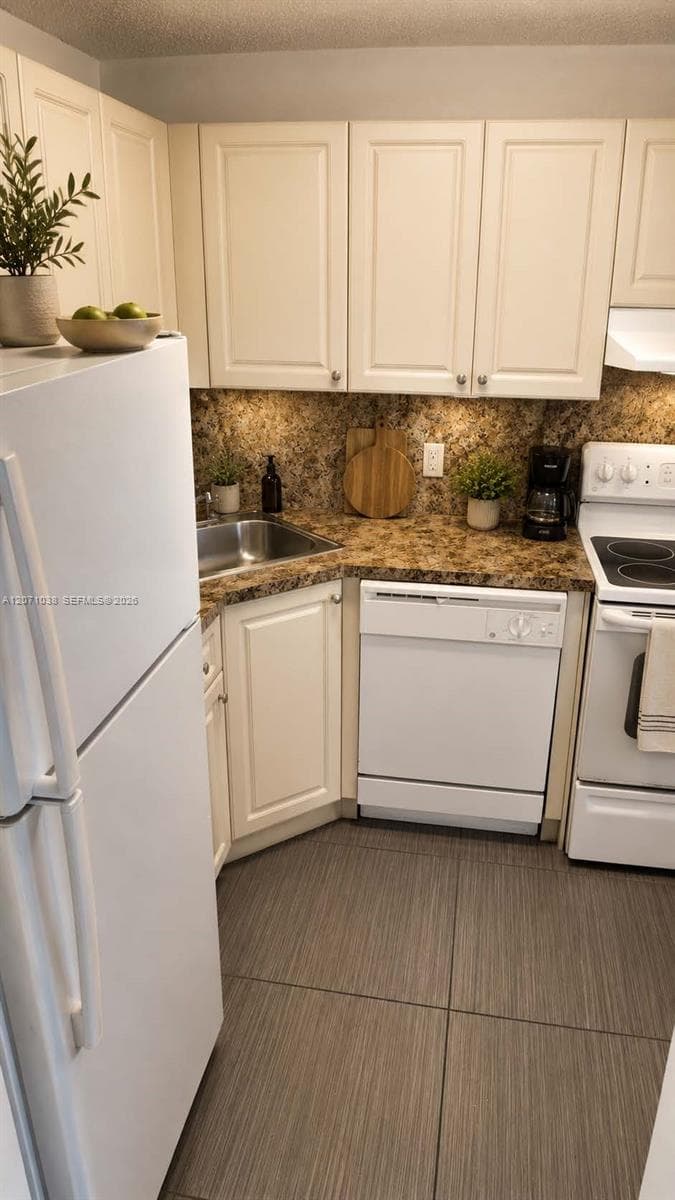 10900 SW 196th St # 315, Cutler Bay, FL 33157 photo 2