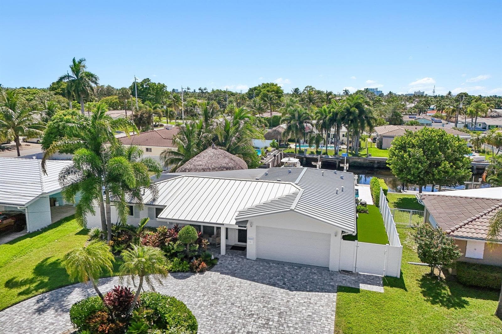 511 SE 9TH Avenue, Pompano Beach, FL 33060 photo 2