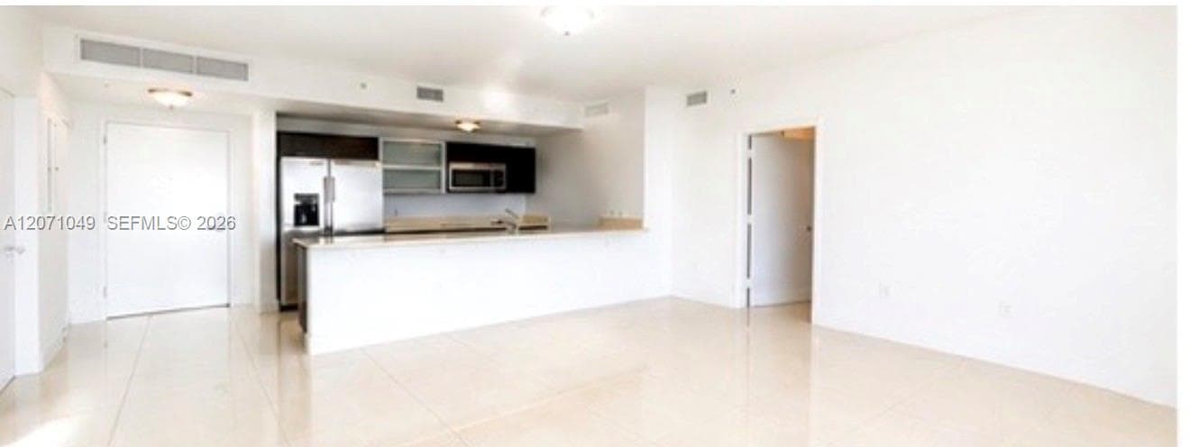 90 SW 3rd St # 3408, Miami, FL 33130 photo 3