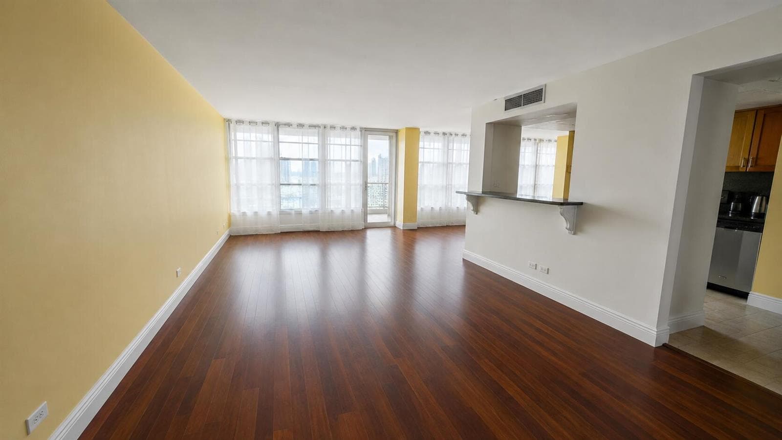 230 174TH Street # 1805, Sunny Isles Beach, FL 33160 photo 2