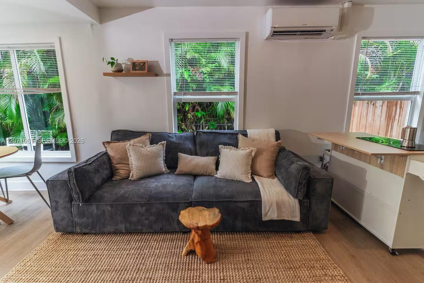 2515 NE 182nd St, North Miami Beach, FL 33160 photo 4