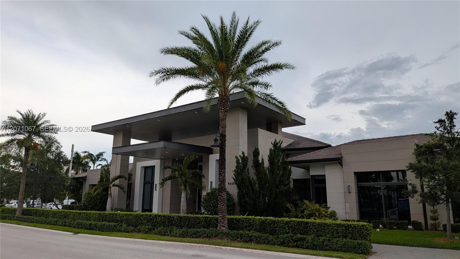8001 NW 41st St # F-204, Doral, FL 33166 photo 2