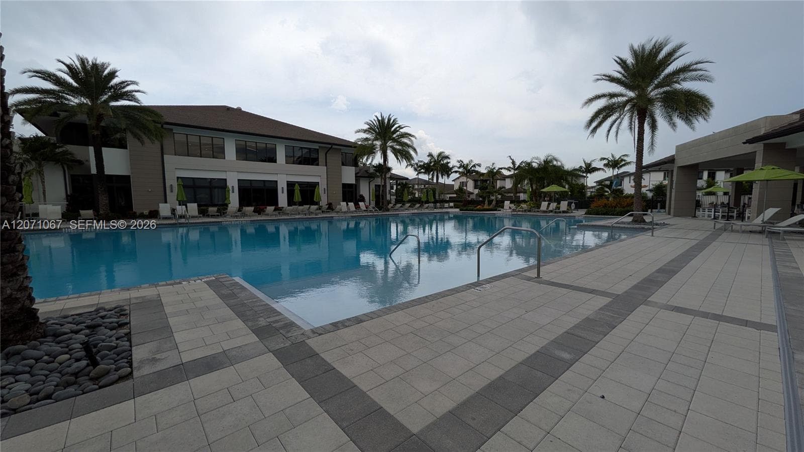 8001 NW 41st St # F-204, Doral, FL 33166