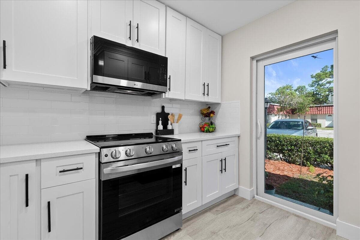 742 Nantucket Circle, Lake Worth, FL 33467 photo 3