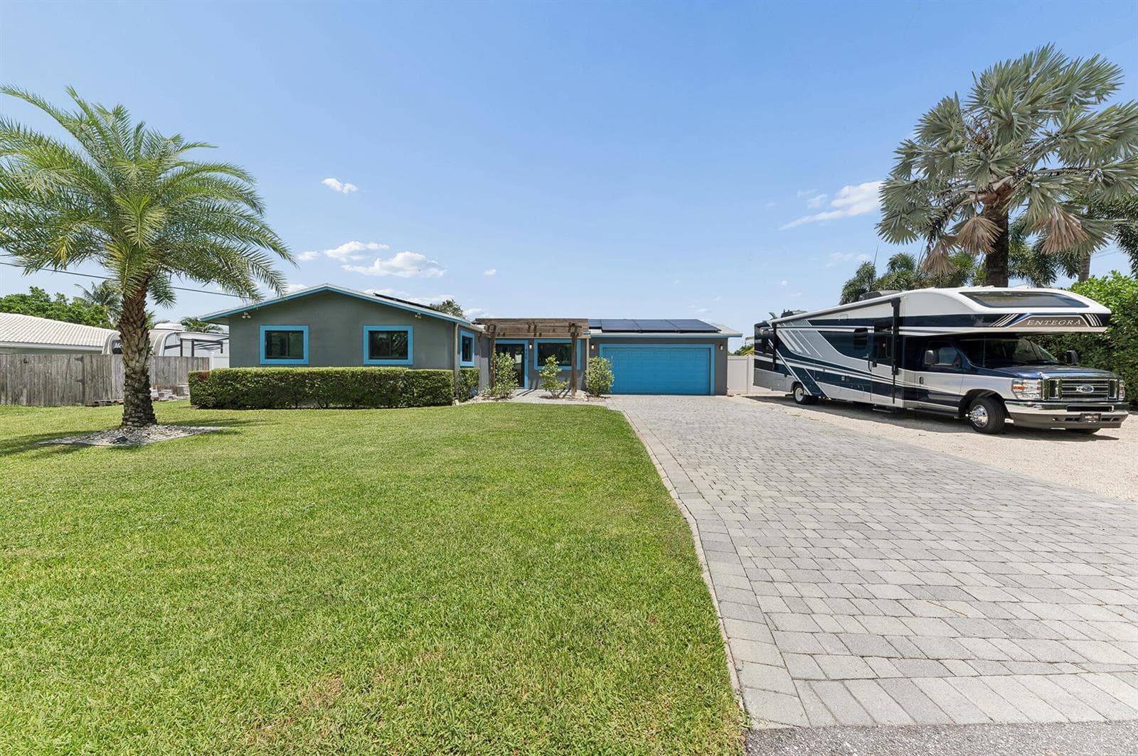 405 CHAPEL HILL Boulevard, Boynton Beach, FL 33435 photo 2