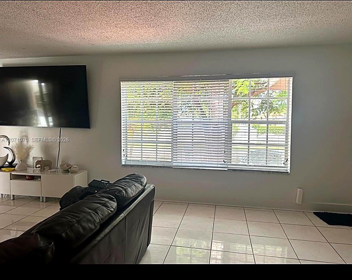 2310 SW 79th Ct, Miami, FL 33155 photo 2