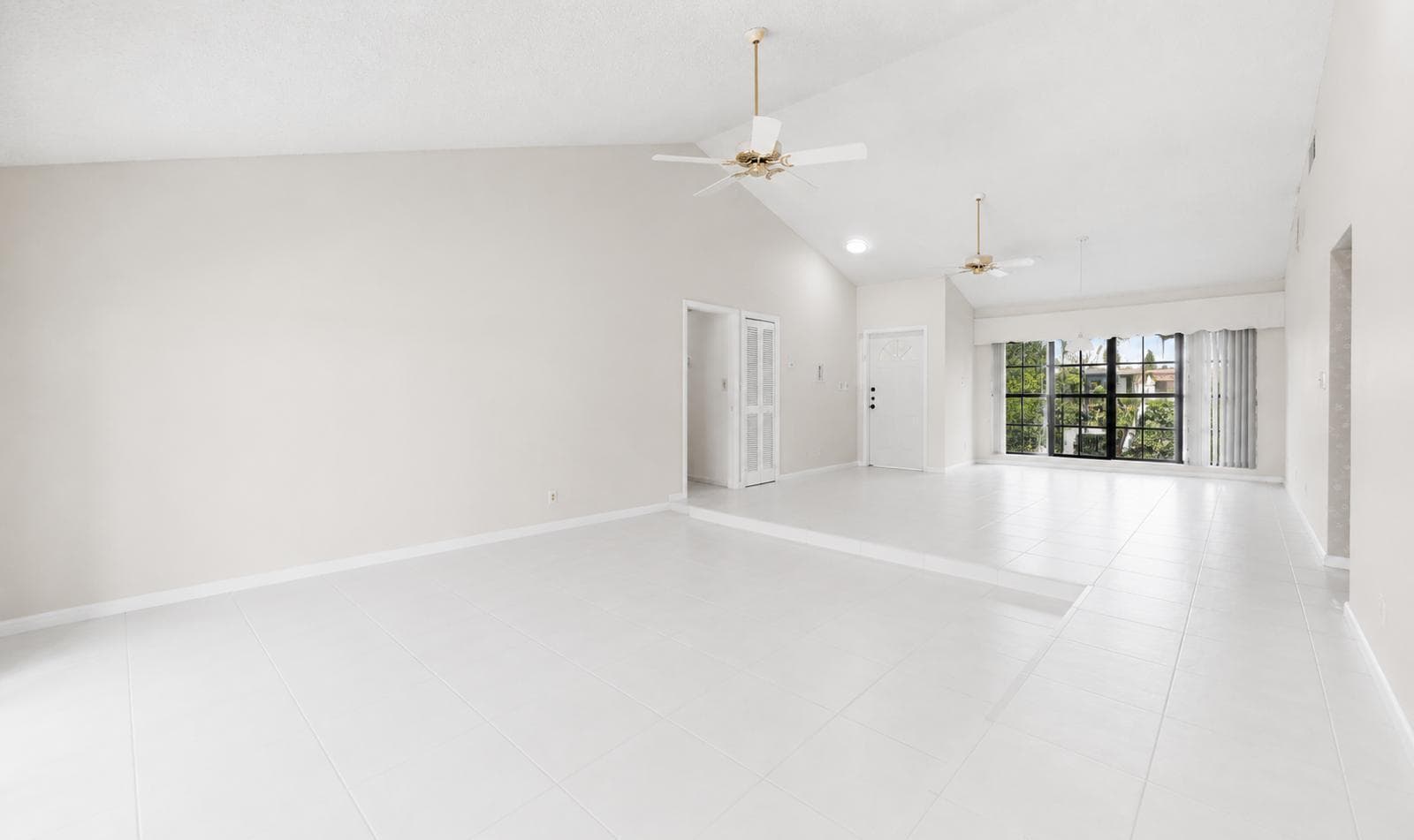 5055 NW 89TH Way, Coral Springs, FL 33067 photo 2