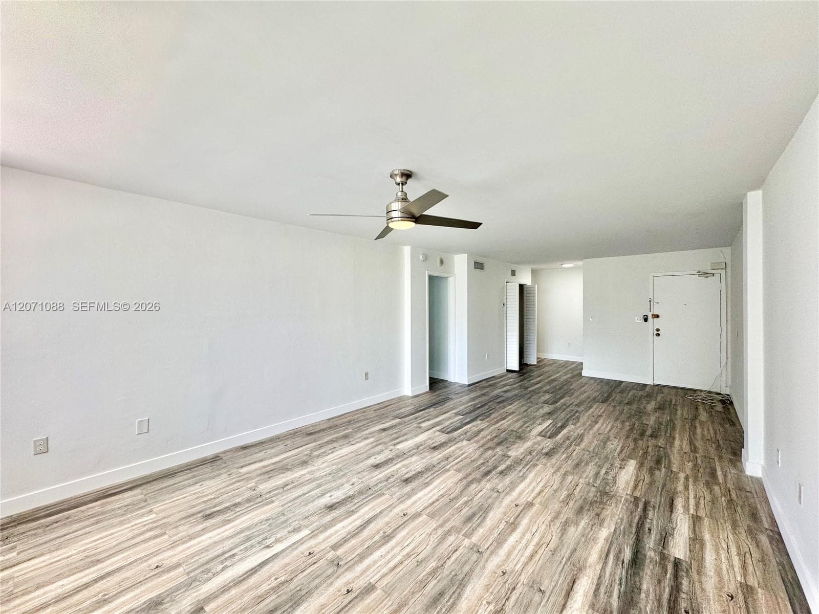 245 18th St # 301, Miami Beach, FL 33139 photo 4