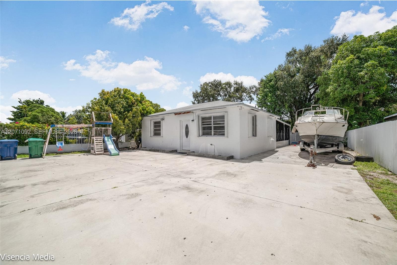 1442 NW 113th Ter, Miami, FL 33167 photo 2