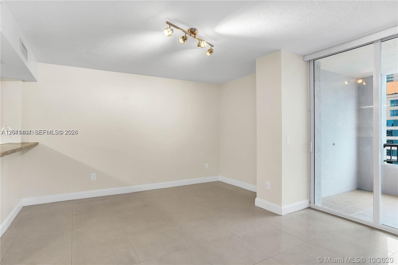 170 SE 14th St # 1506, Miami, FL 33131 photo 5