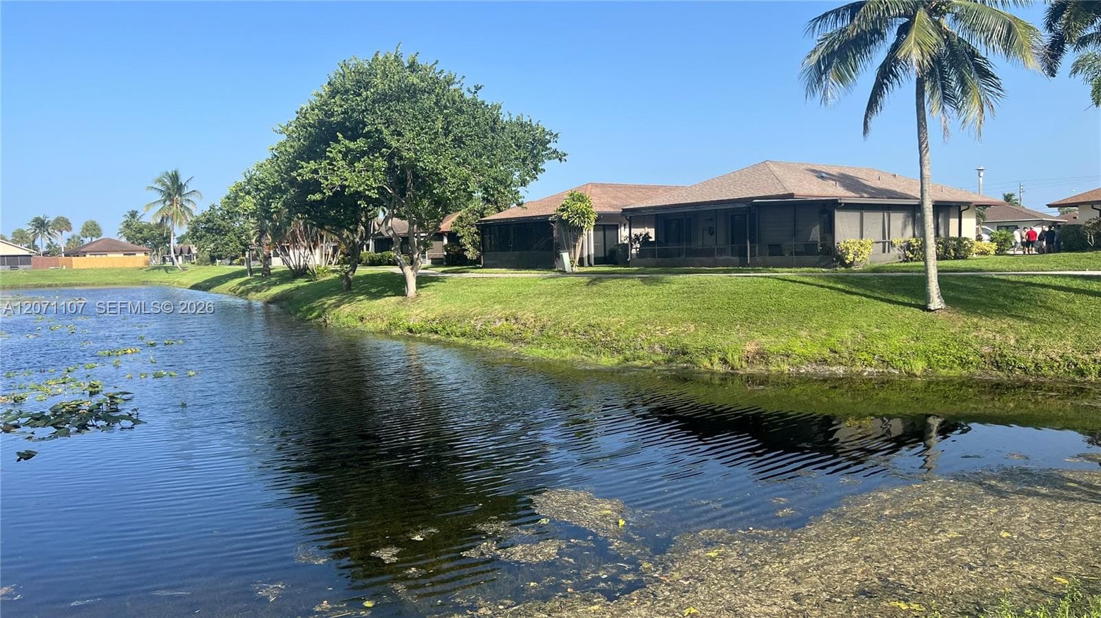5437 Mendoza St, West Palm Beach, FL 33415 photo 2