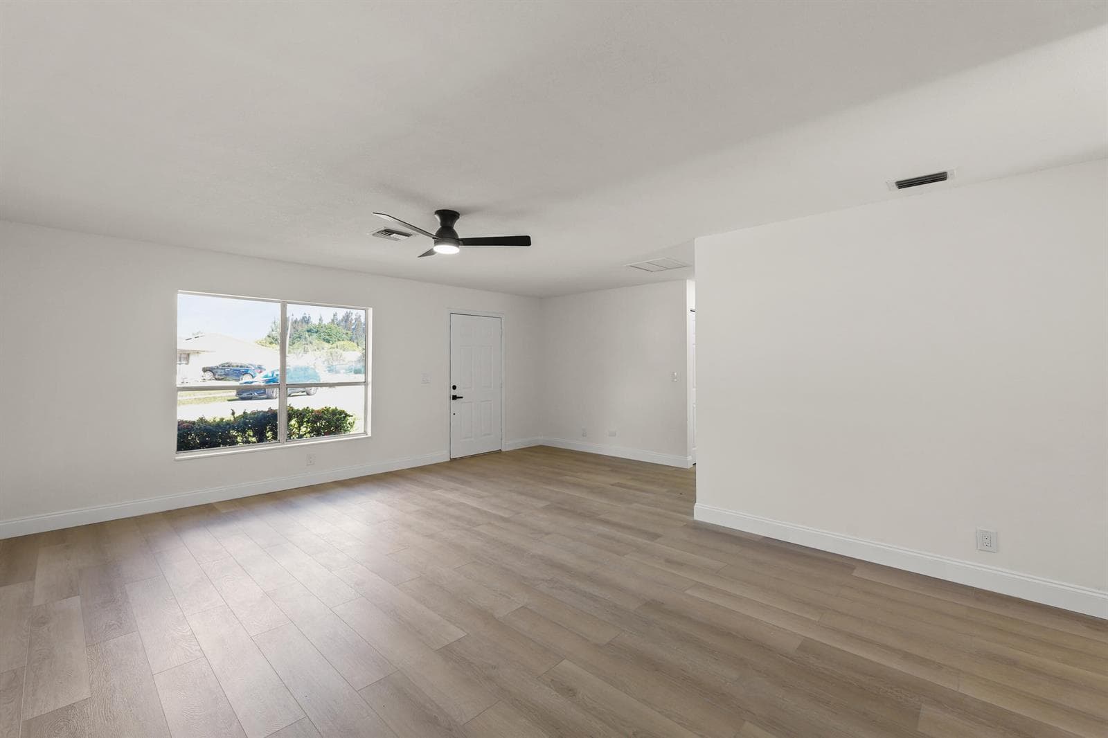 7406 Willow Spring Circle N, Boynton Beach, FL 33436 photo 2