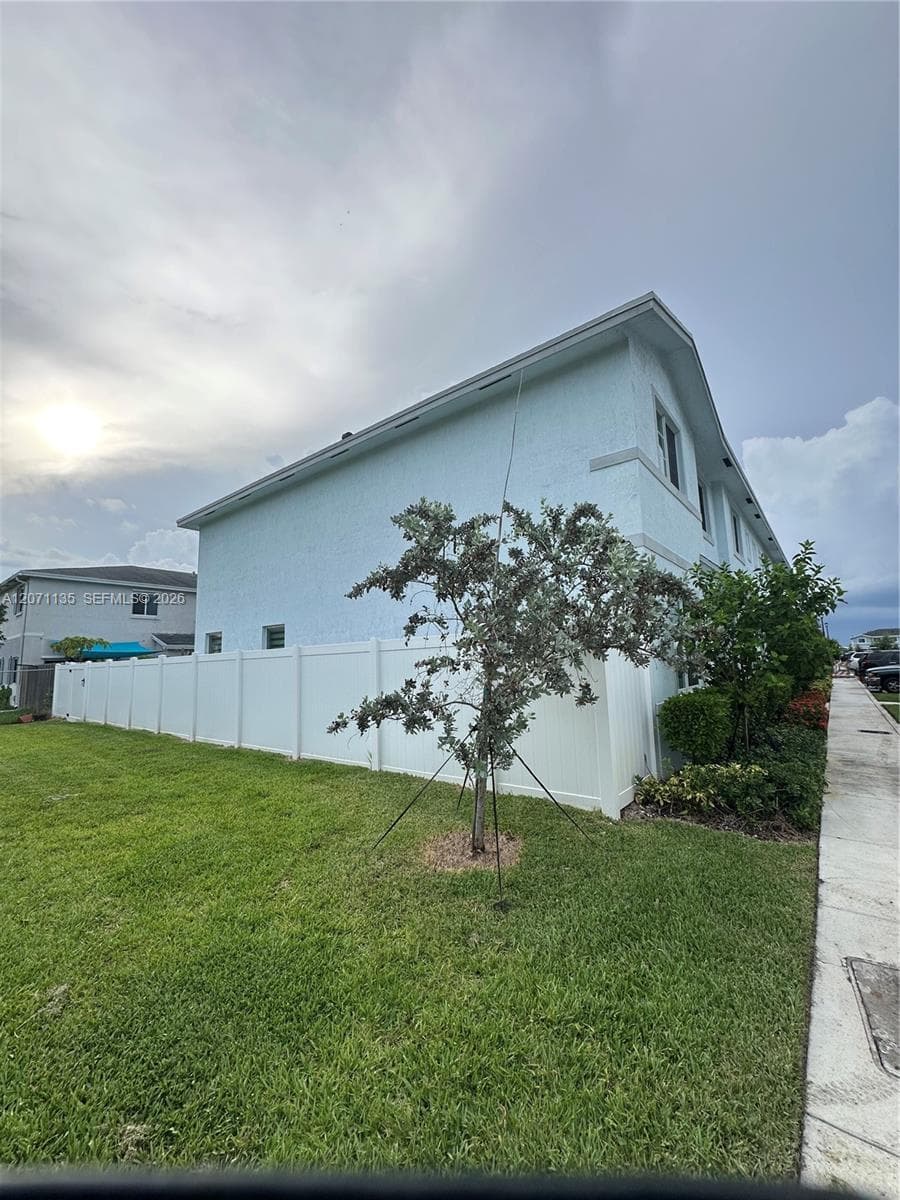 384 NW 11th Ave # 384, Florida City, FL 33034 photo 2