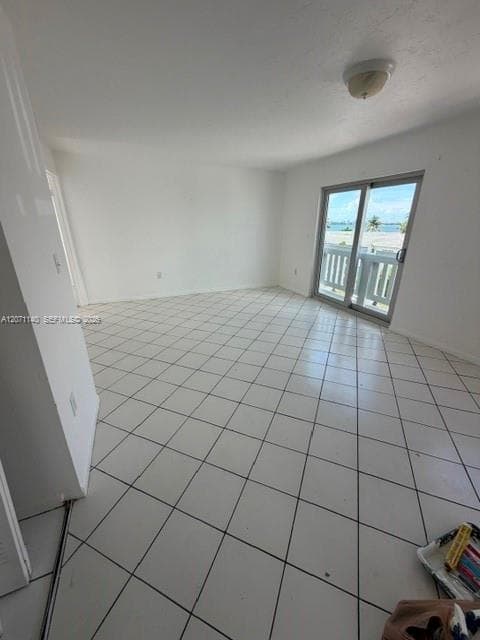 2001 Bay Dr # 301, Miami Beach, FL 33141
